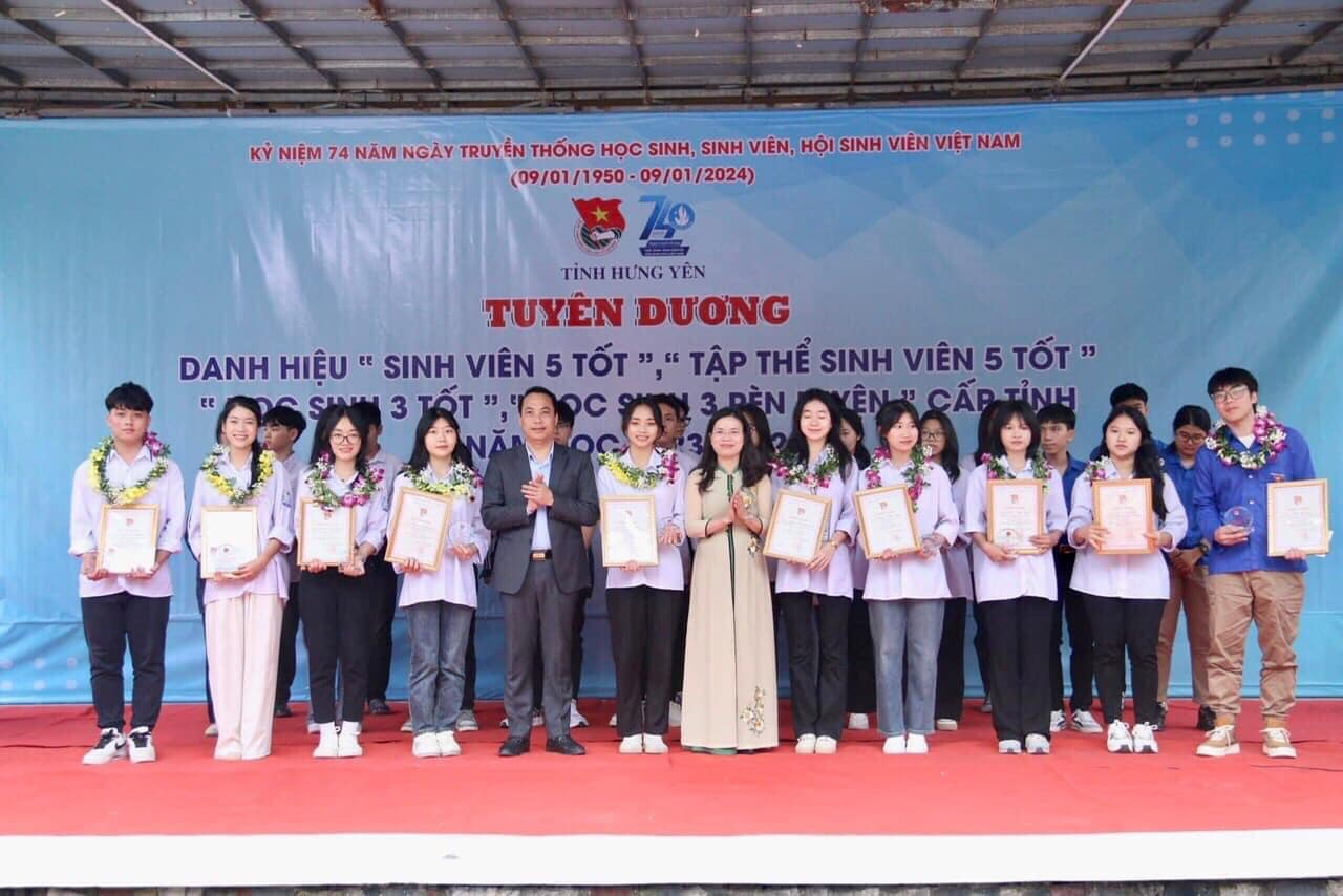 TỔ CHỨC KỶ NIỆM 74 NĂM NGÀY TRUYỀN THỐNG HỌC SINH, SINH VIÊN VÀ HỘI SINH VIÊN VIỆT NAM (09/01/1950- 09/01/2024) 