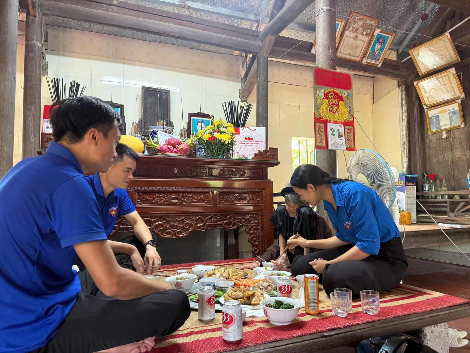 Bữa cơm tháng Bảy nối nhịp tri ân giữa các thế hệ